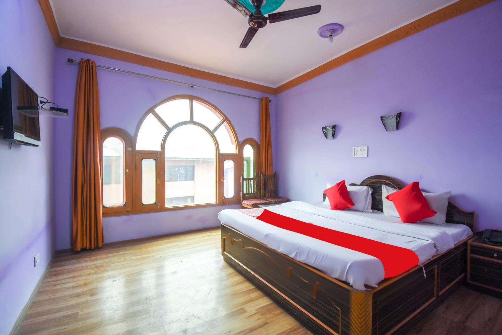 OYO 66476 Hotel Divine Kashmir Durgjan Exterior foto