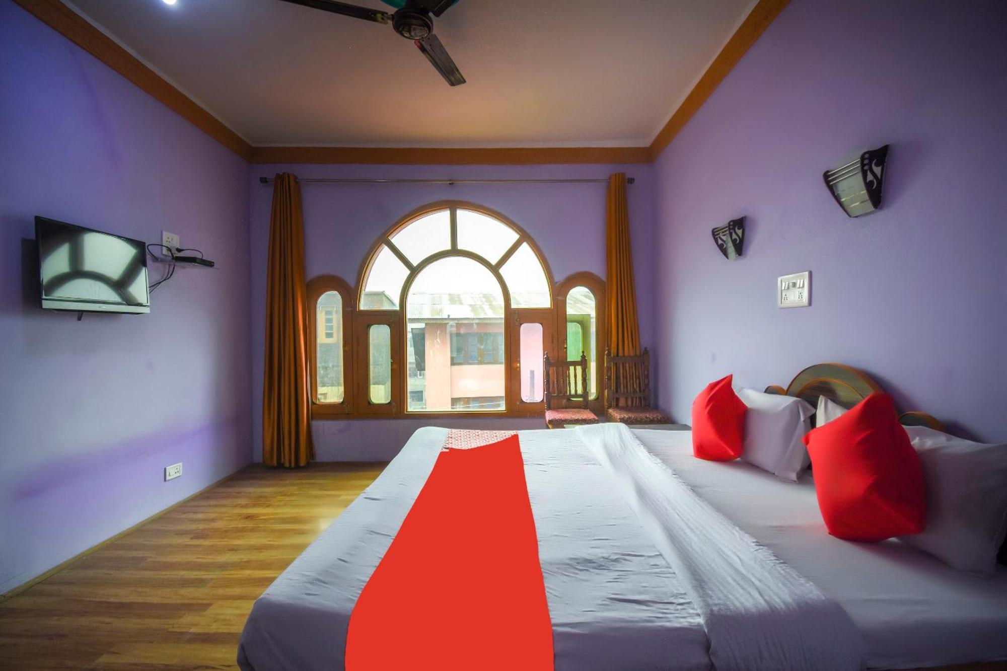 OYO 66476 Hotel Divine Kashmir Durgjan Exterior foto